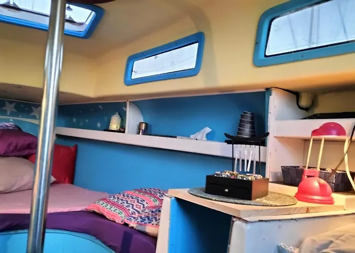 Bateau-hôtel La Perle D'orient A Man Donne