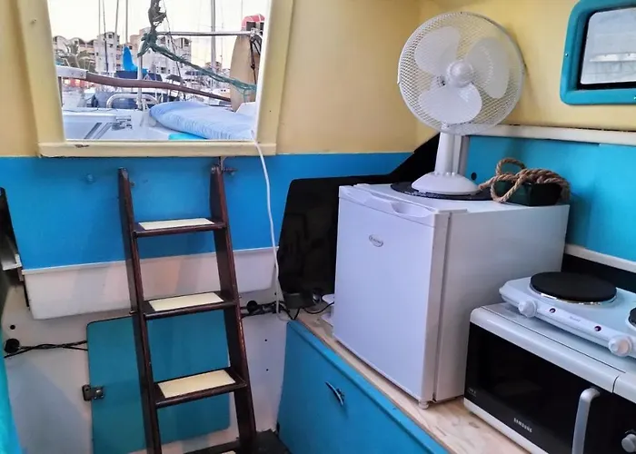 La Perle D'orient A Man Donne Bateau-hôtel *