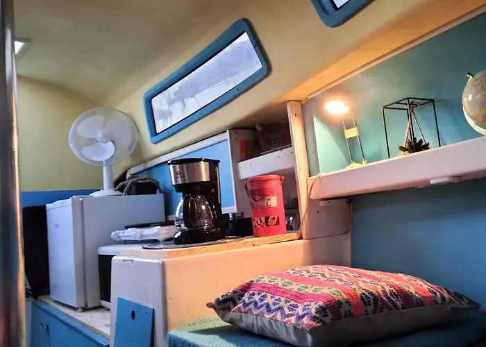 Bateau-hôtel La Perle D'orient A Man Donne